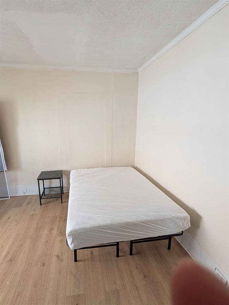 6 BR in Macon