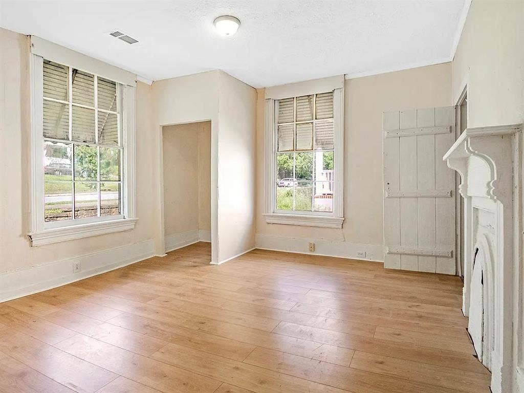 6 BR in Macon