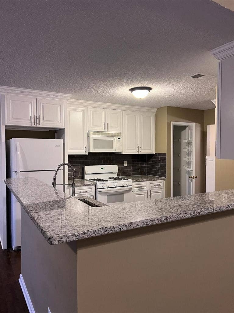 4 BR in Dallas