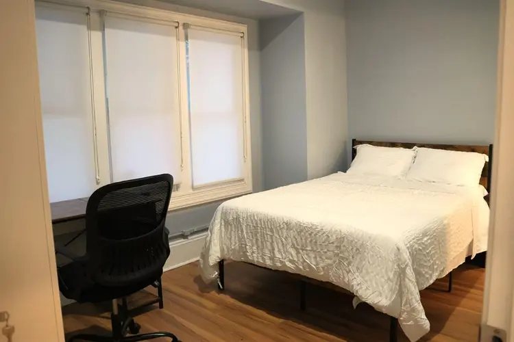 5 BR in Everett