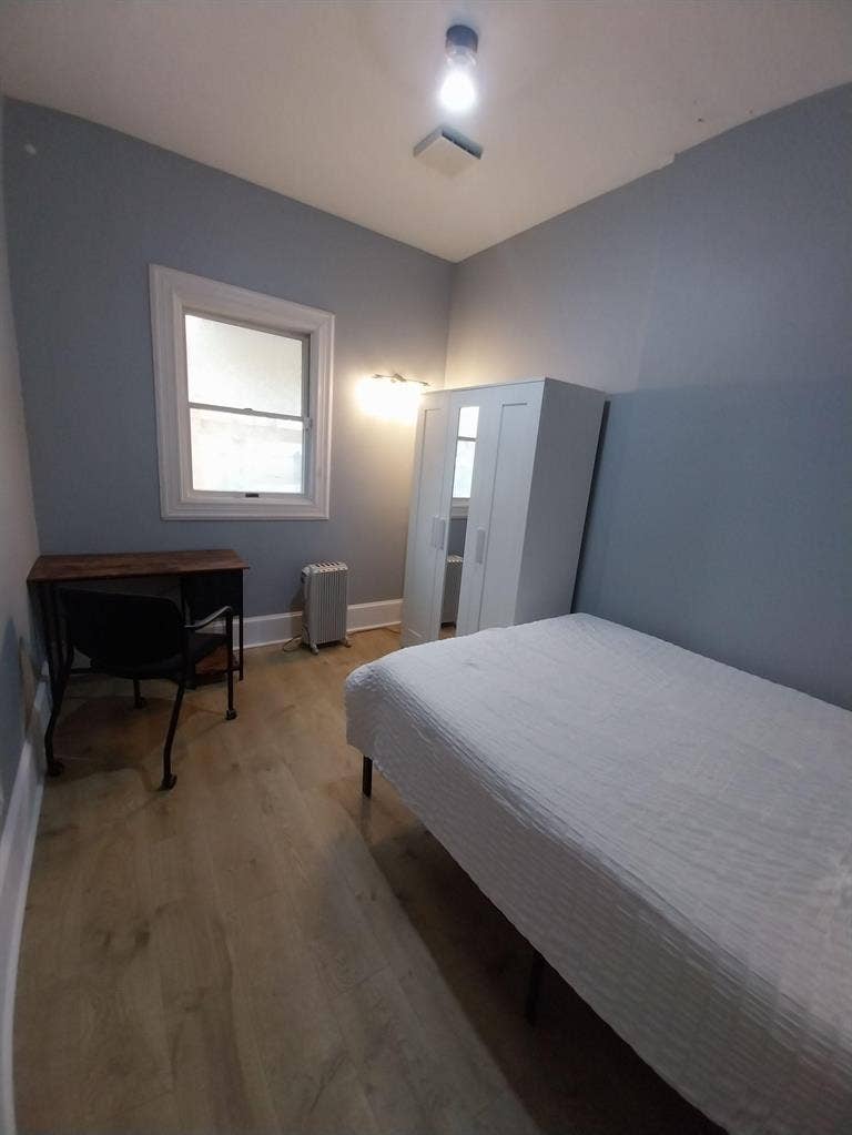 5 BR in Everett