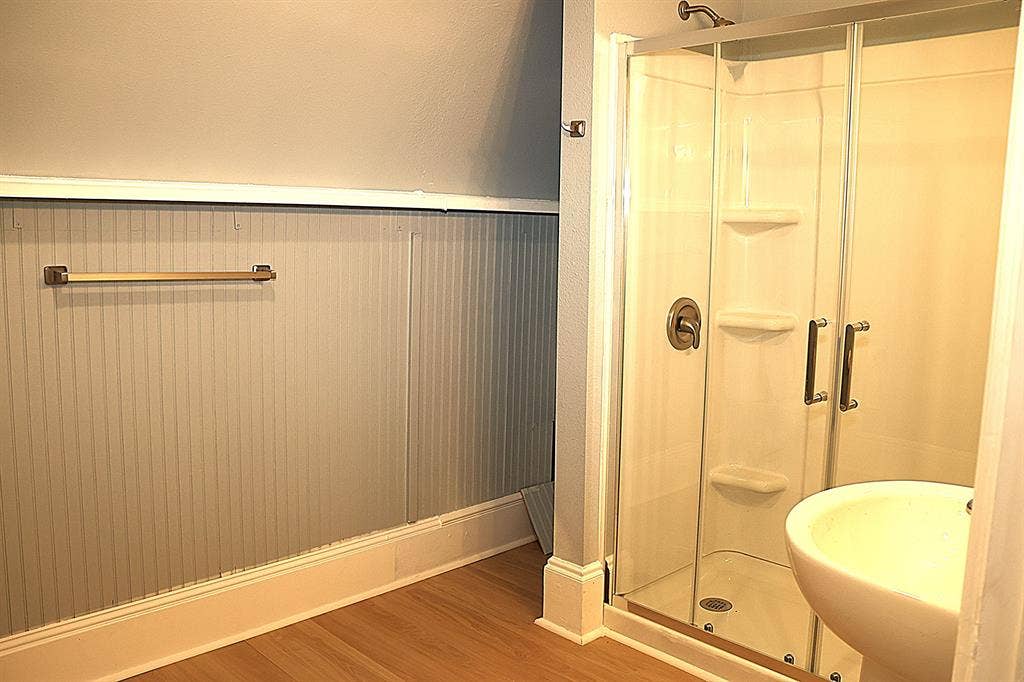 5 BR in Everett