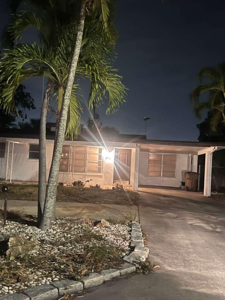 Deerfield B. Beautiful neighborhood
