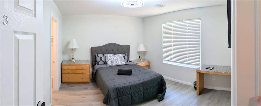 4 BR in Las Vegas