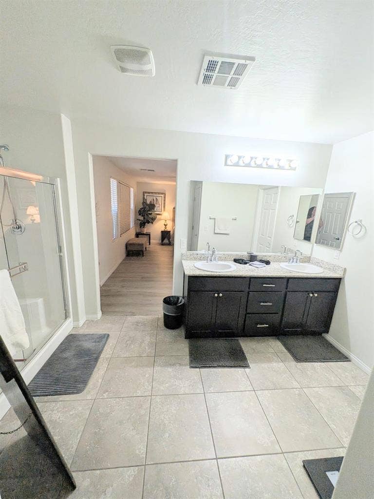 4 BR in Las Vegas