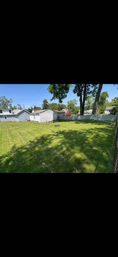 LARGE PRIVATE BEDROOM