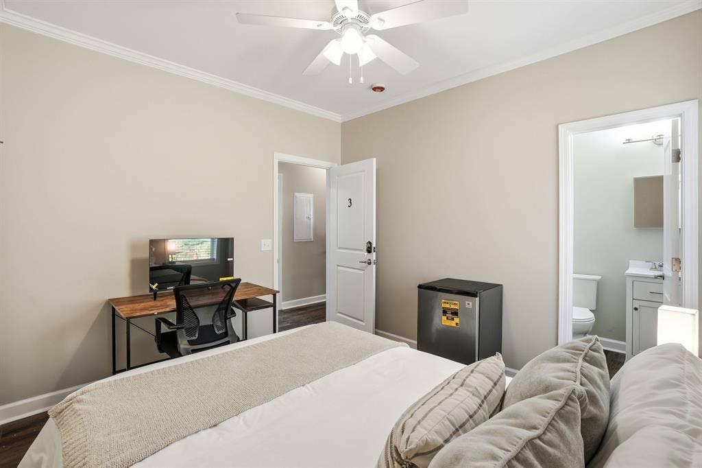 4 BR in Atlanta
