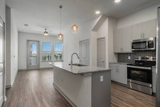 Westloop At the Diamond Interchange