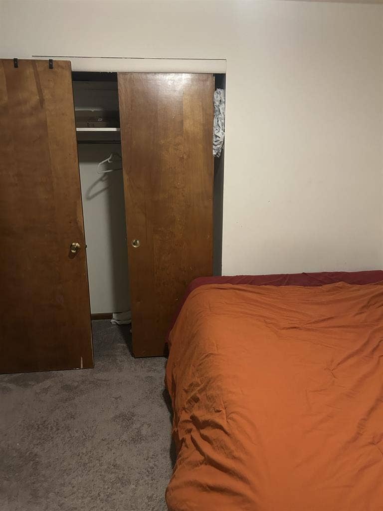 2 bedrooms available