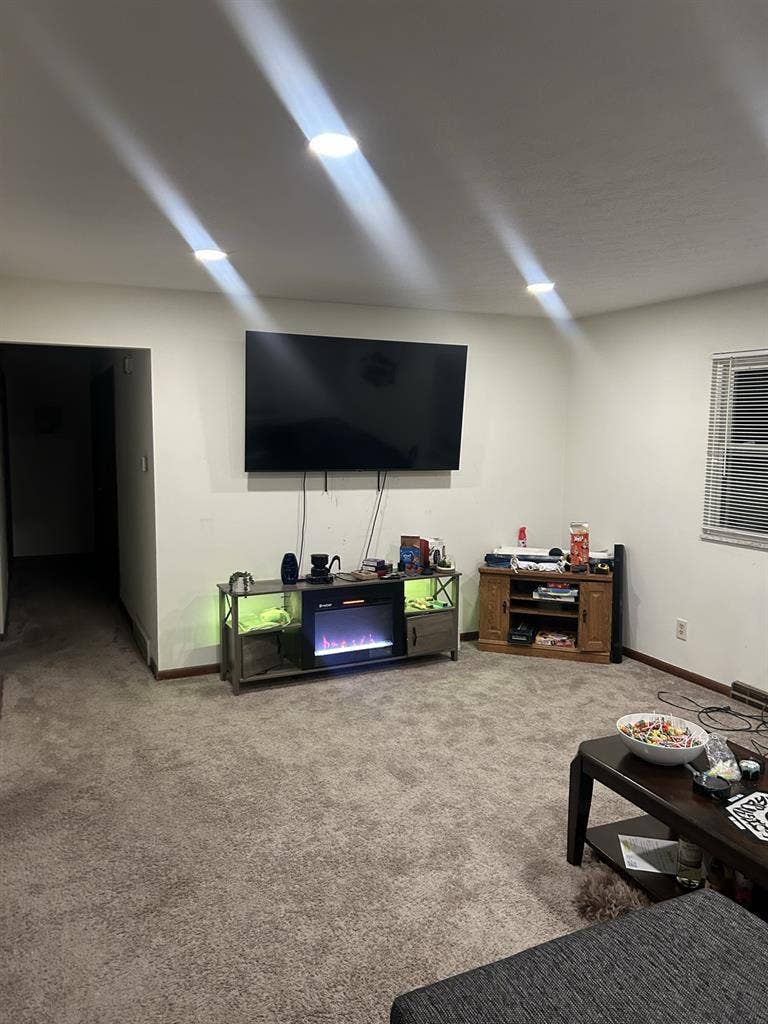 2 bedrooms available