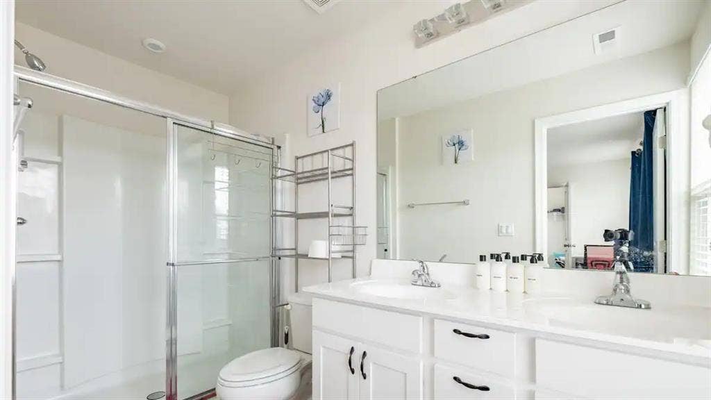 6 BR in Charlotte