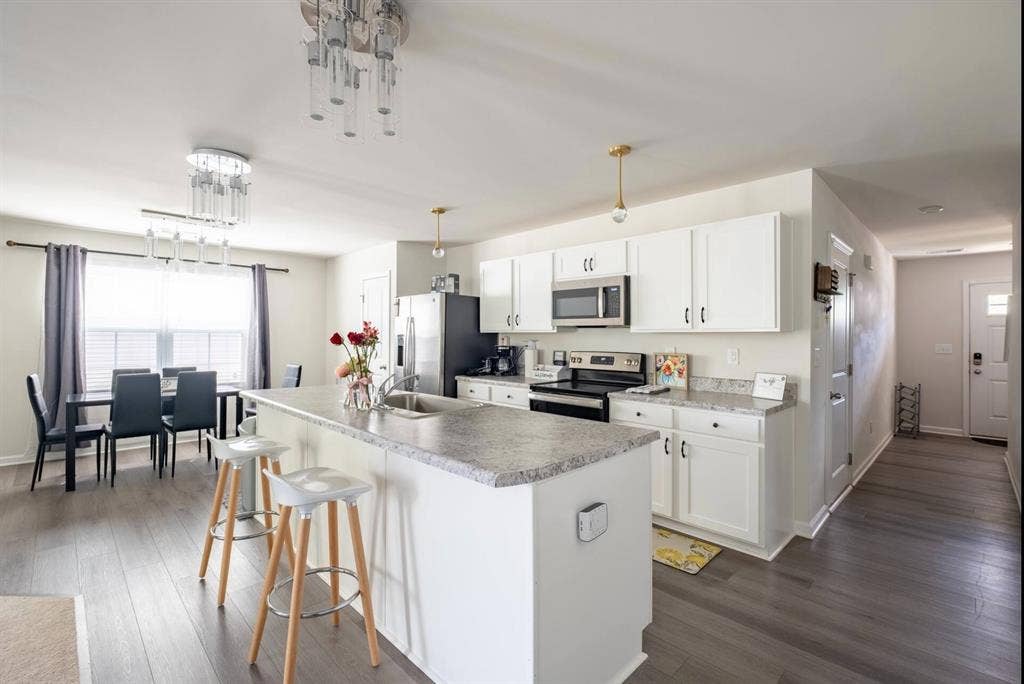 6 BR in Charlotte