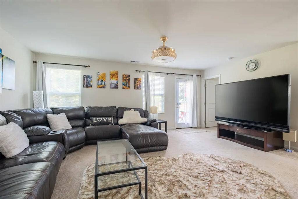 6 BR in Charlotte