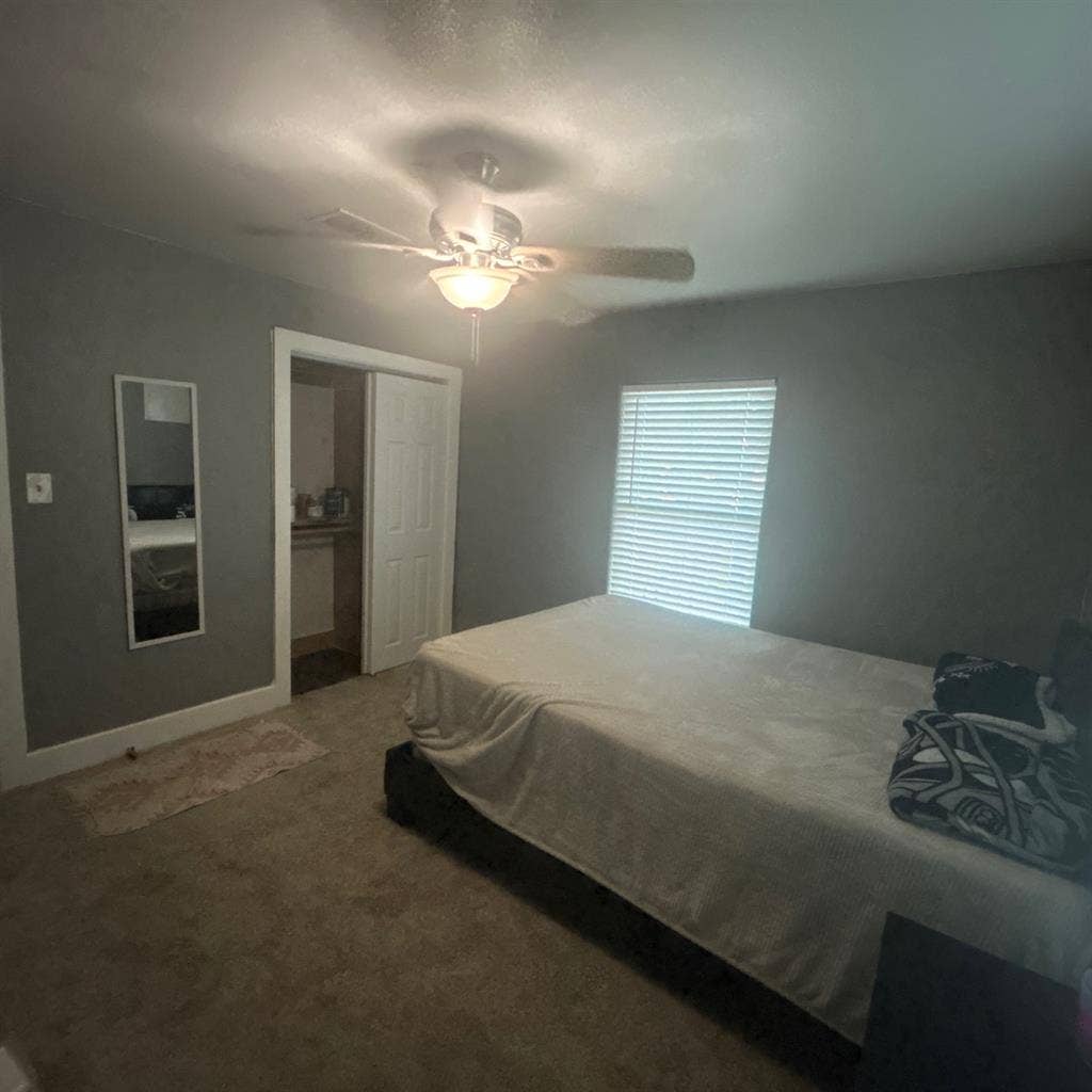 ISO of 1 roomate (no couples)