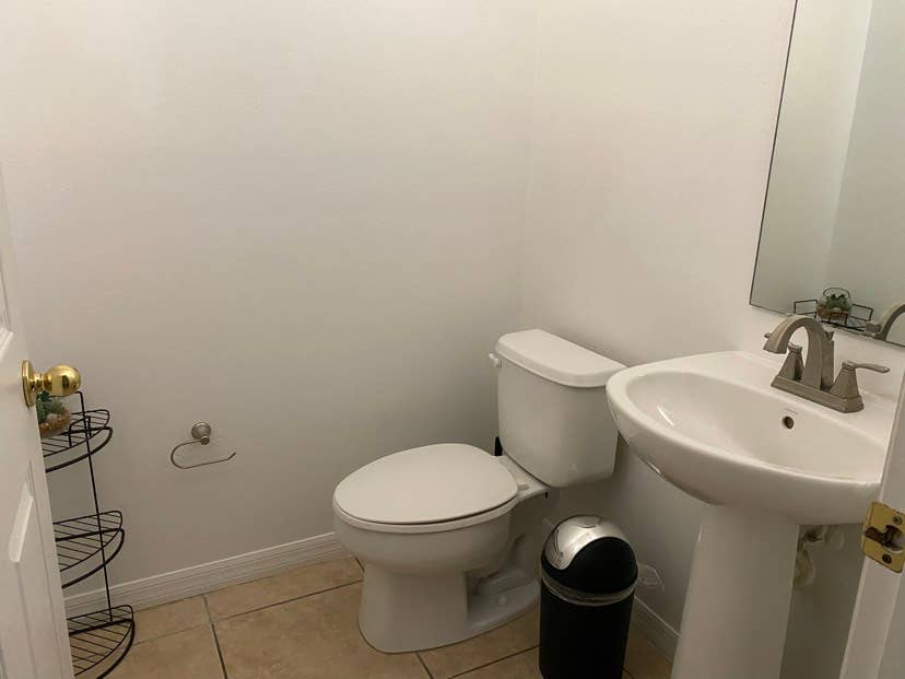 Private & Peaceful Room Shared bat