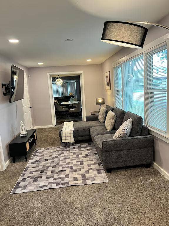 Hi.. Beautiful charming one bedroom