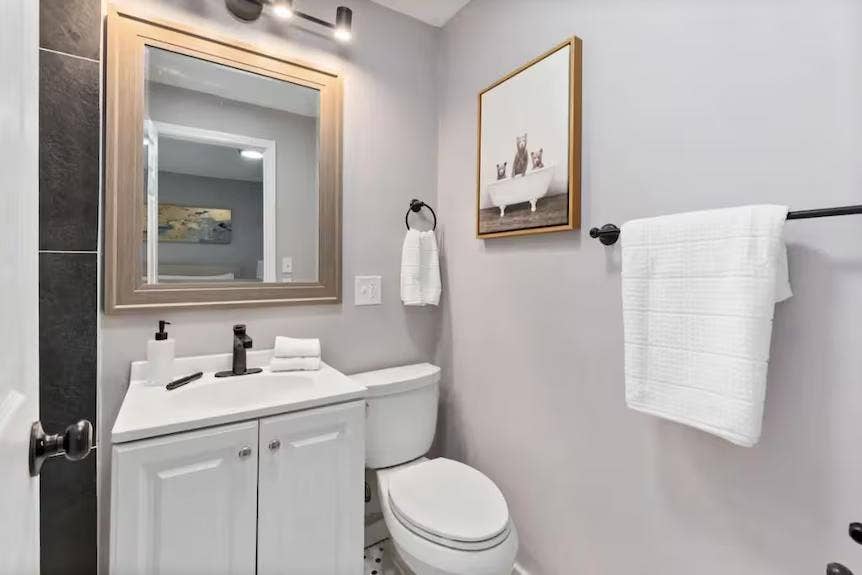 Hi.. Beautiful charming one bedroom