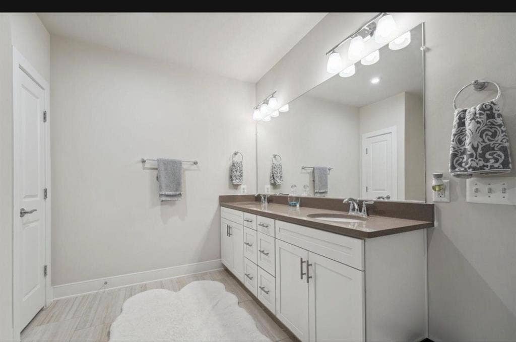 Luxury condo for rent