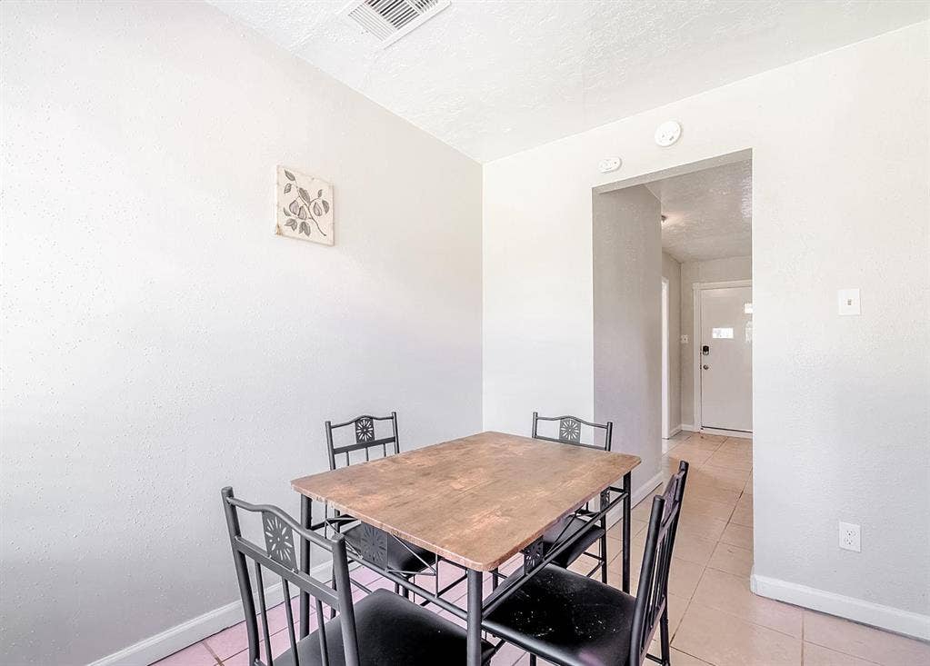 5 BR in Houston