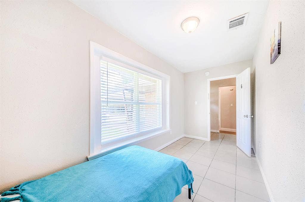 5 BR in Houston