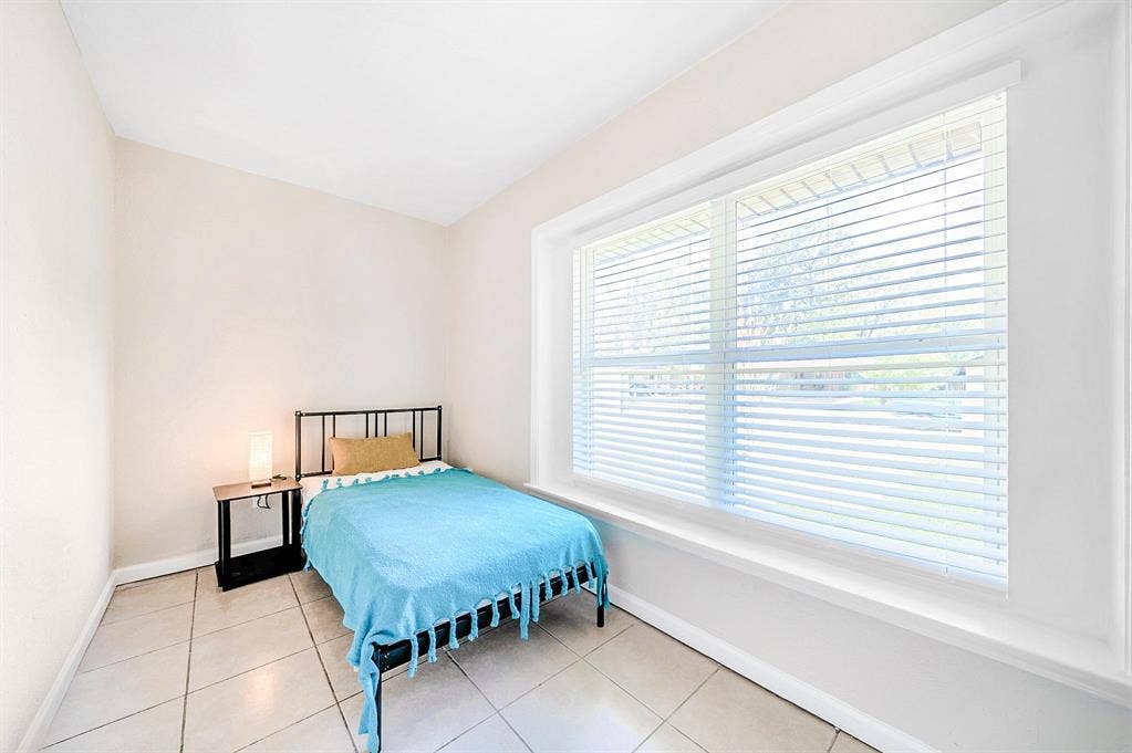 5 BR in Houston