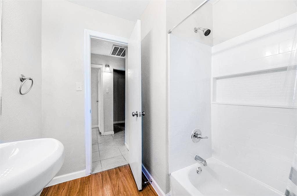 5 BR in Houston