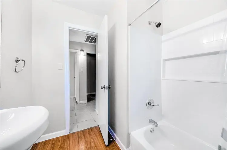 5 BR in Houston