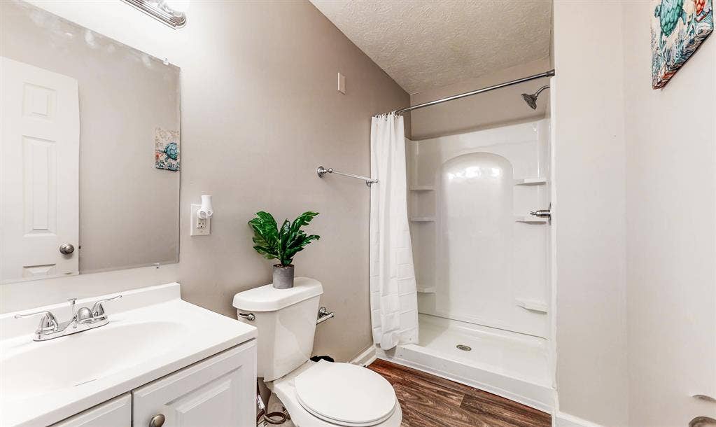 7 BR in Conley