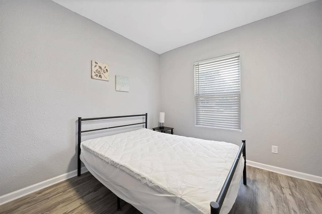 8 BR in Houston