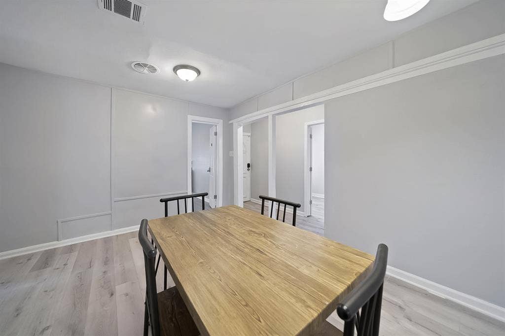 8 BR in Houston