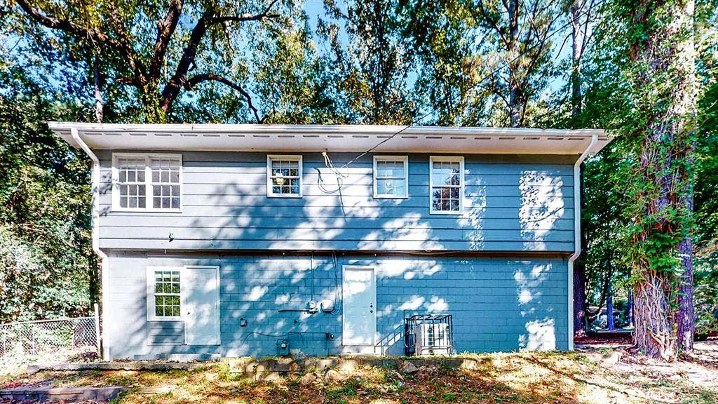 8 BR in Decatur