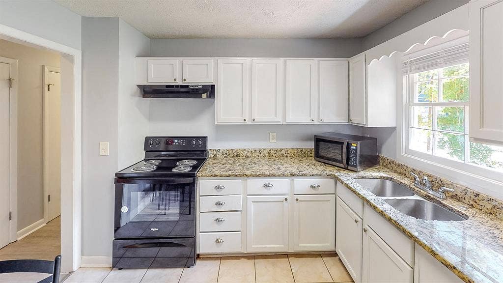 8 BR in Decatur