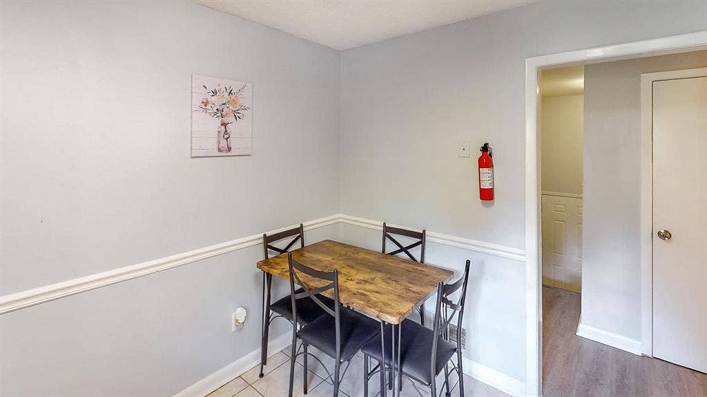 8 BR in Decatur