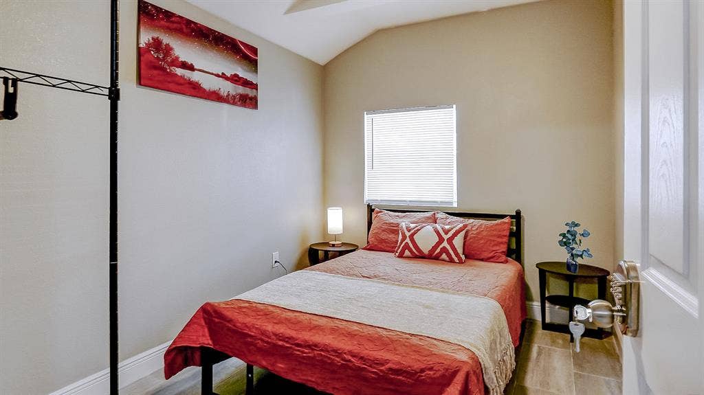 7 BR in Tampa