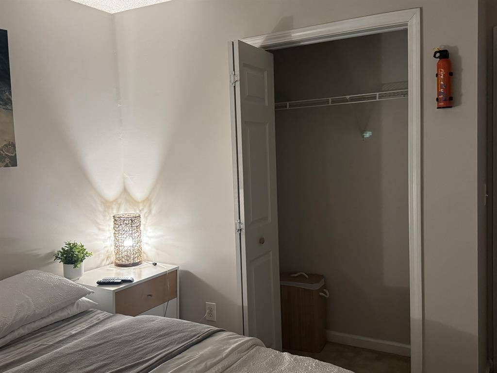 2 BR in Rex