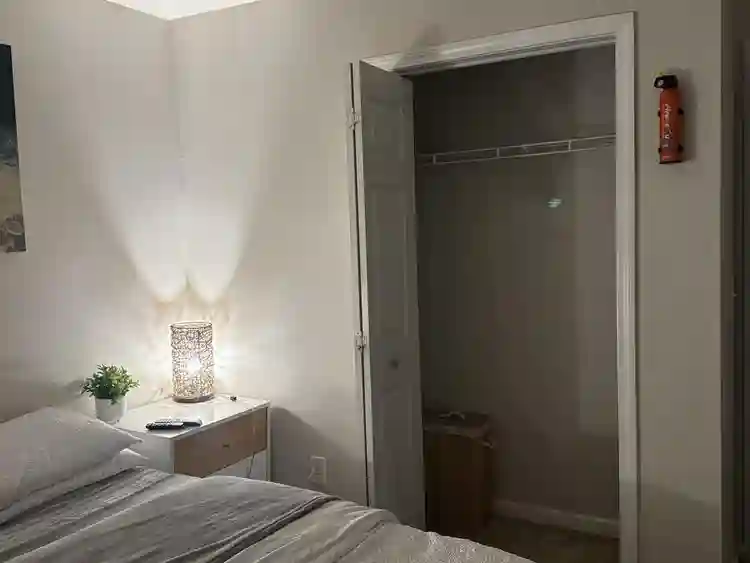 2 BR in Rex