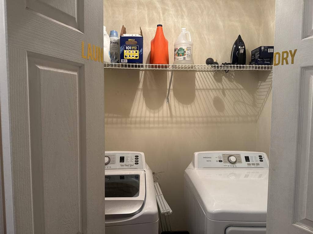 2 BR in Rex