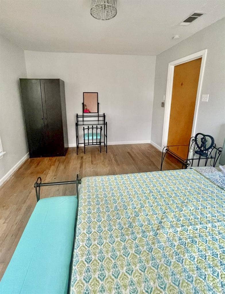 5 BR in Dallas