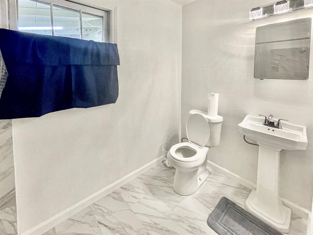 5 BR in Dallas