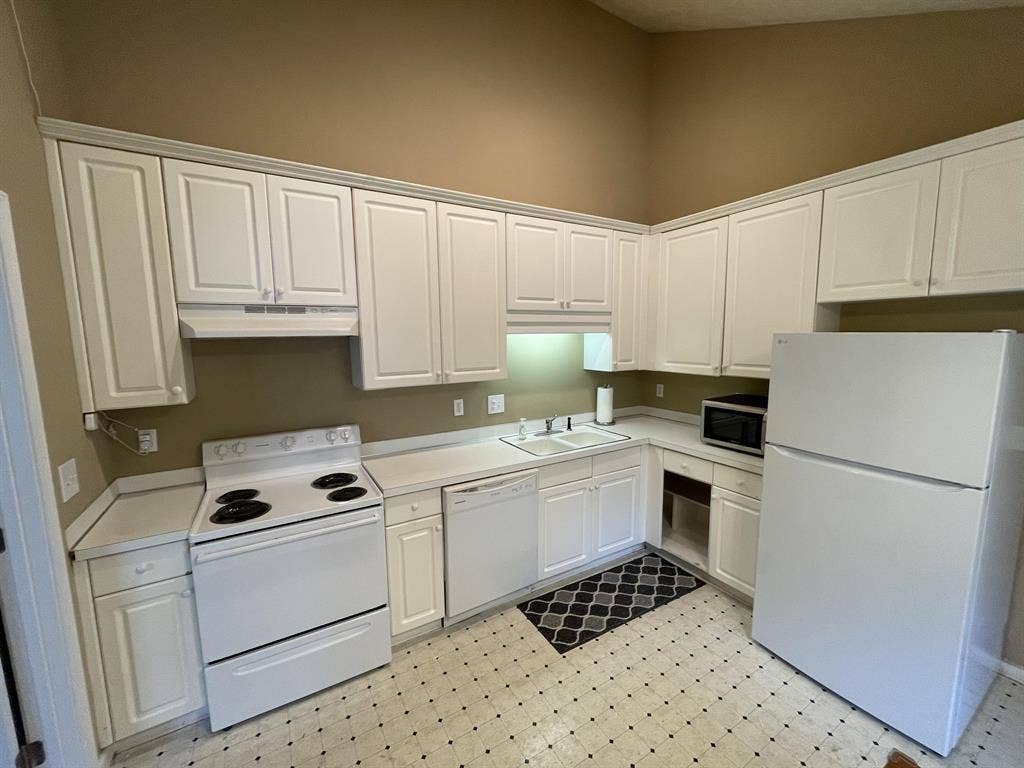 4 BR in Montgomery