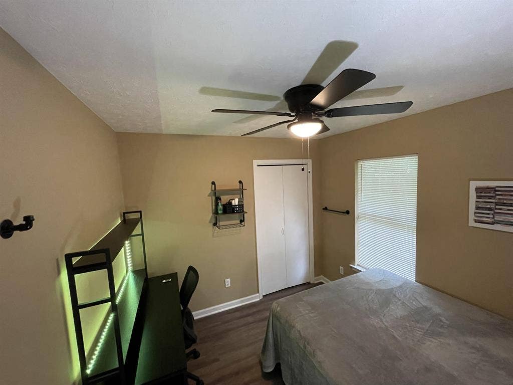 4 BR in Montgomery