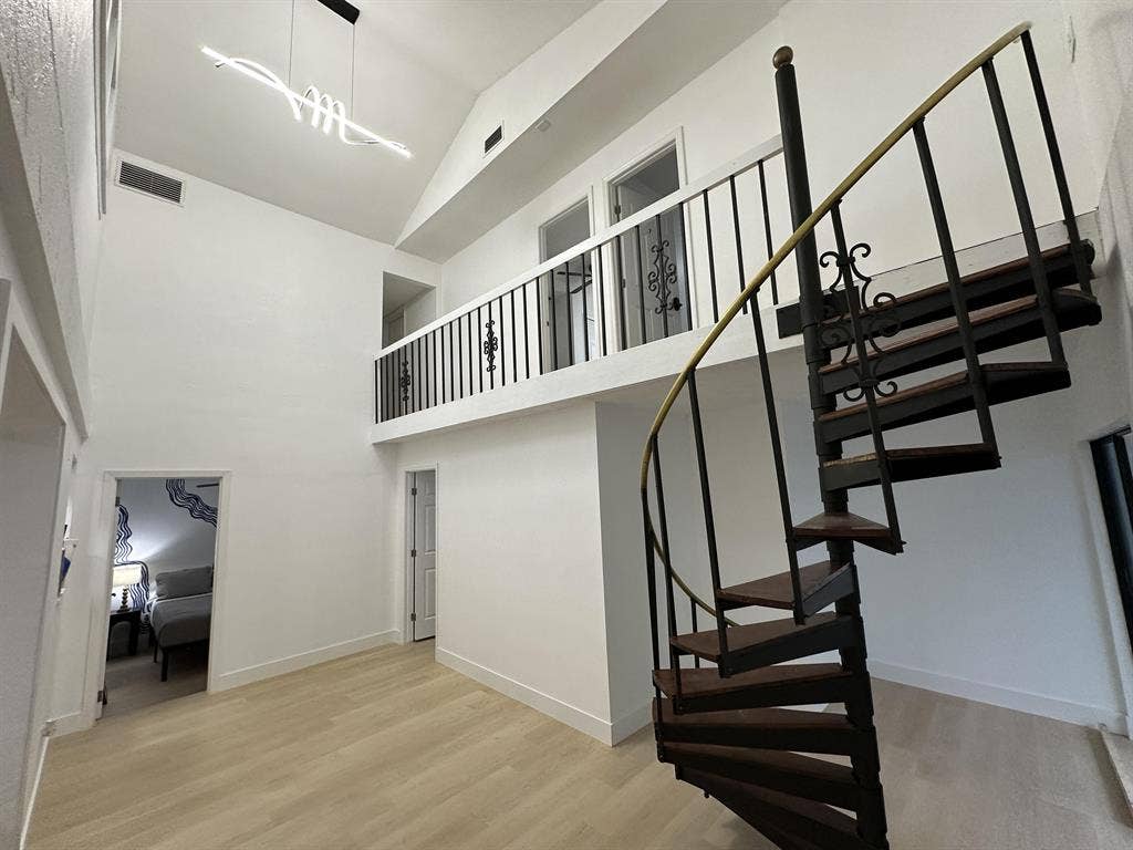8 BR in Daytona Beach