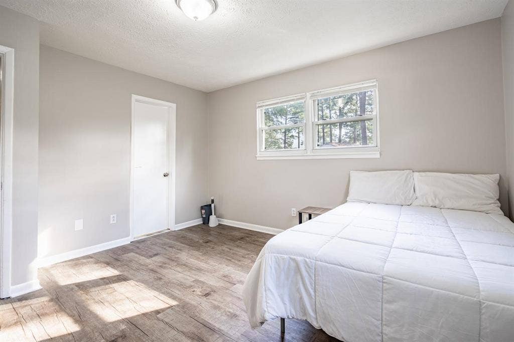 10 BR in Ellenwood