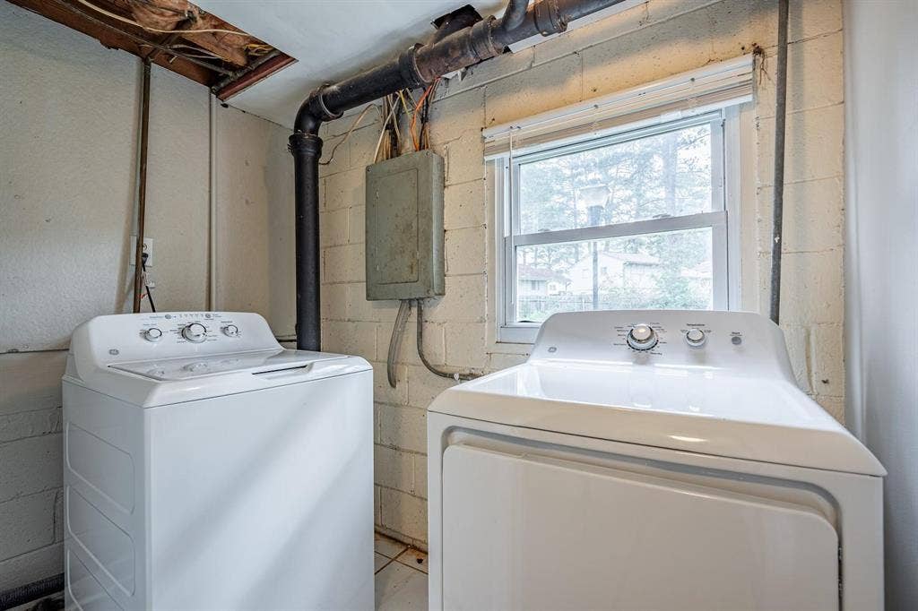 10 BR in Ellenwood