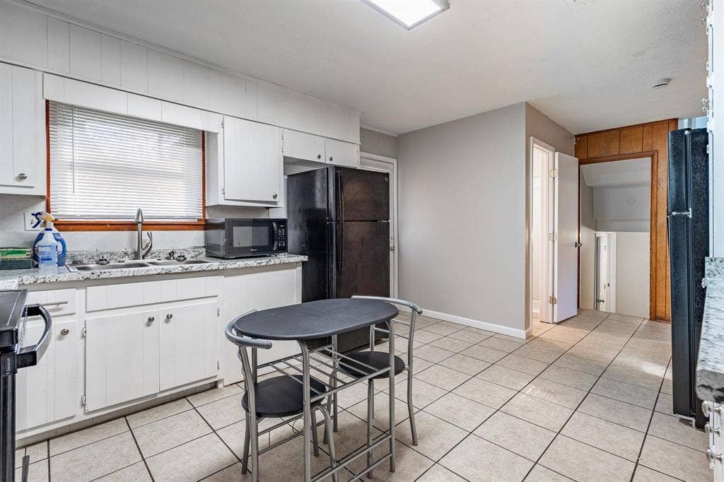10 BR in Ellenwood