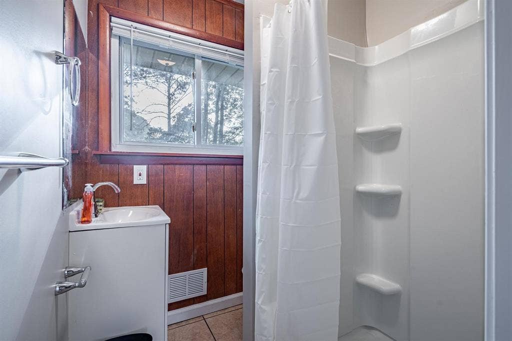 10 BR in Ellenwood