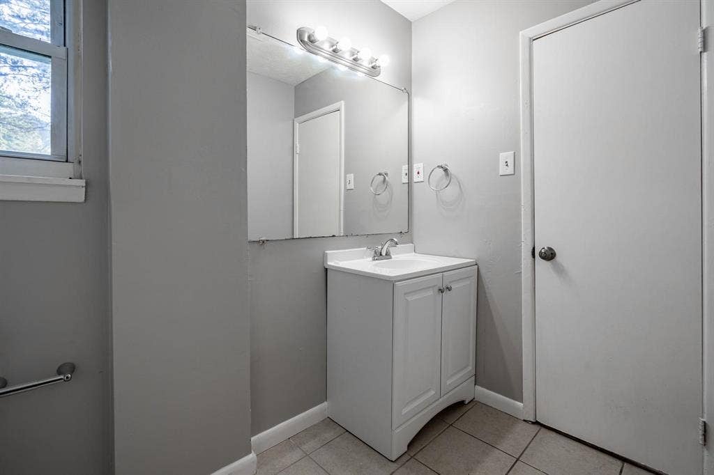 10 BR in Ellenwood
