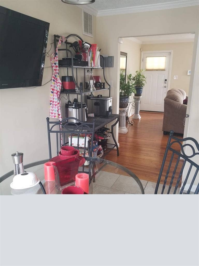 2 BR in Pikesville