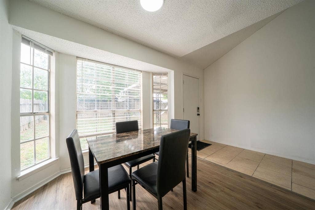 6 BR in San Antonio
