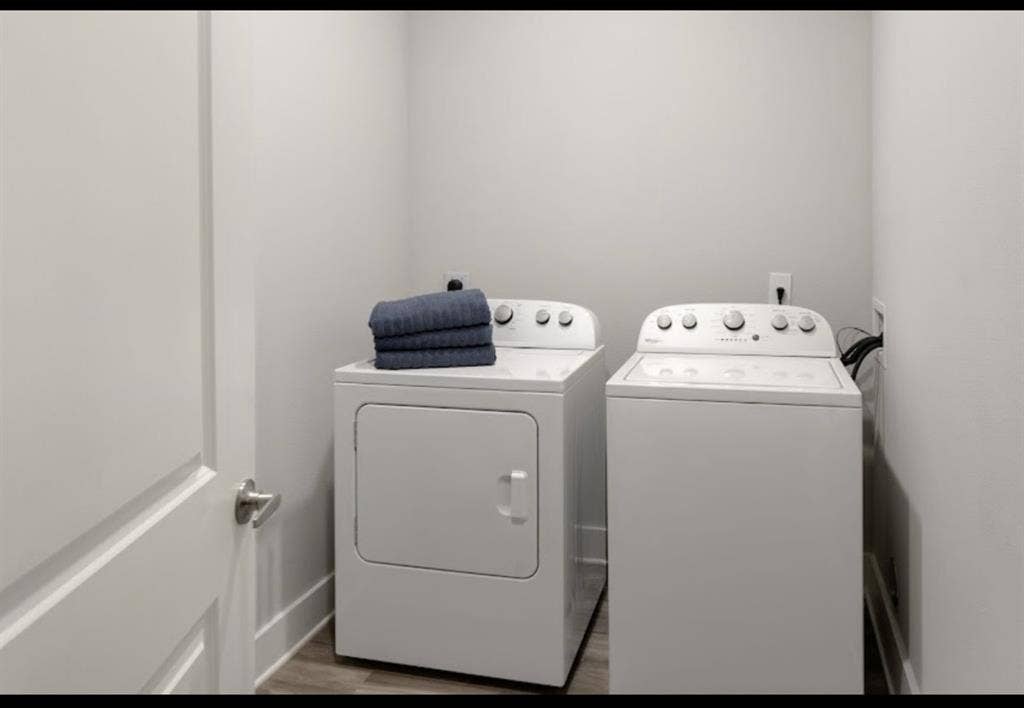 Looking for a roommate